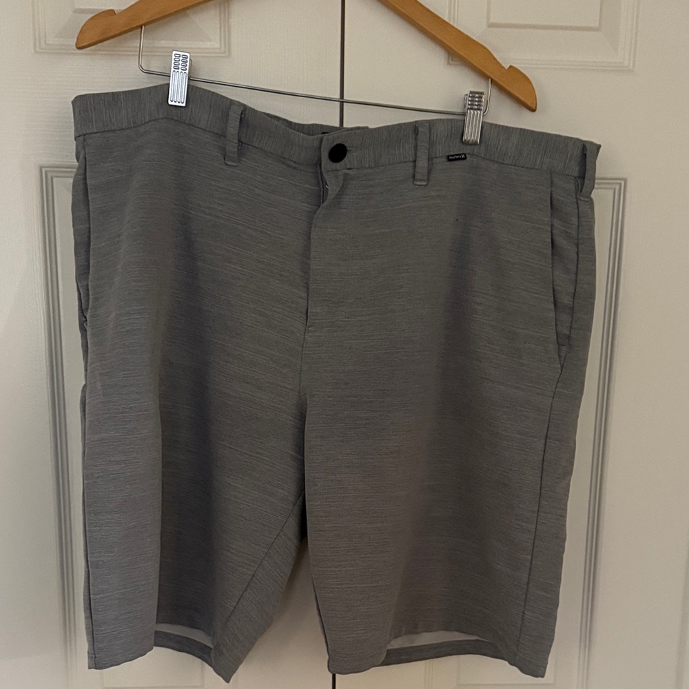 Men’s Hurley size 40 gray short shorts